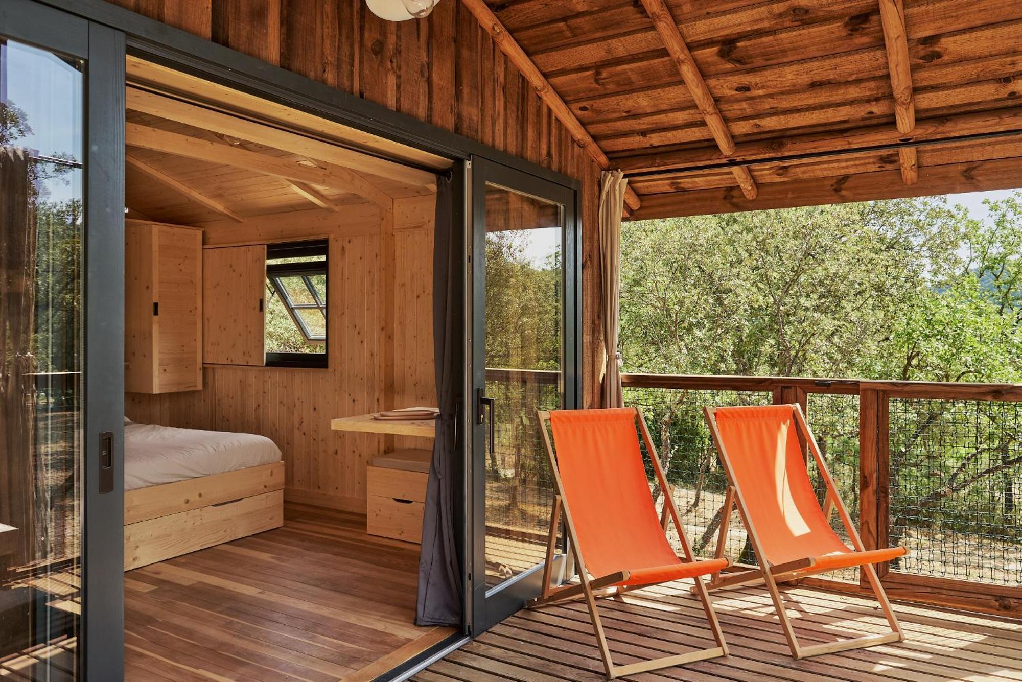 Domaine La Ferme Hi Bride Bed & Breakfast Villelaure Exterior photo
